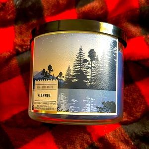 2020 Foreign Release Flannel 3 wick candle bath and body works